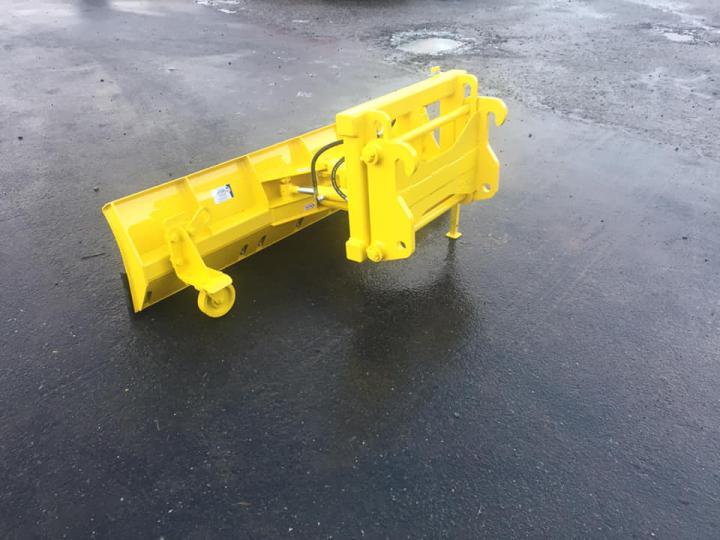 1.8m x 450mm Hydraulic Slew Snow Blade